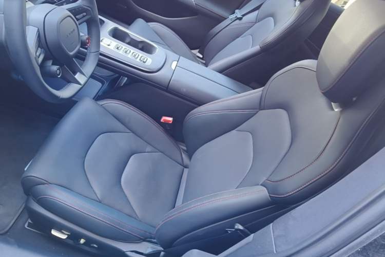 Used Xiaomi Auto SU7 2024 Four-Wheel Drive Ultra-Long Range Advanced Intelligent Driving Max Edition Left Front Seat