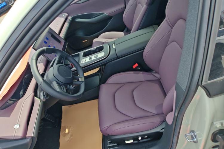 Used Xiaomi Auto SU7 2024 Rear-Drive Ultra-Long Range Advanced Pro-Level Intelligent Driving Version Left Front Seat