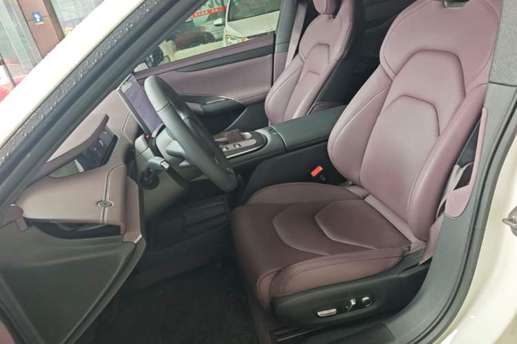 Used Xiaomi Auto SU7 2024 Rear-Drive Long-Range Intelligent Driving Version Left Front Seat