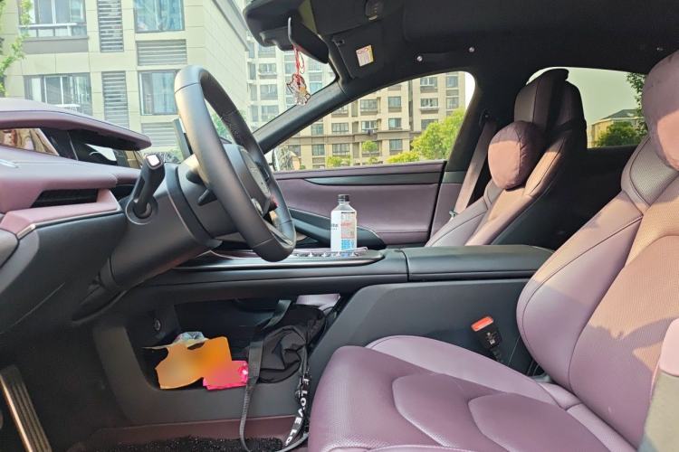 Used Xiaomi Auto SU7 2024 Four-Wheel Drive Ultra-Long Range Advanced Intelligent Driving Max Edition Left Front Seat