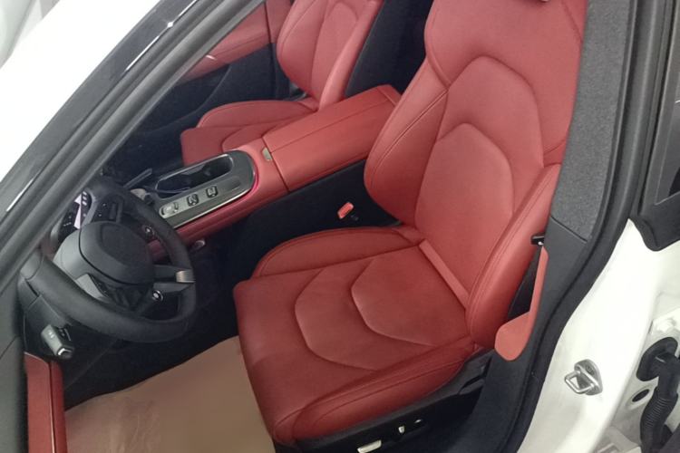 Used Xiaomi Auto SU7 2024 Rear-Drive Ultra-Long Range Advanced Pro-Level Intelligent Driving Version Left Front Seat