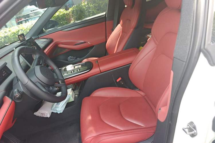 Used Xiaomi Auto SU7 2024 Rear-Drive Long-Range Intelligent Driving Version Left Front Seat