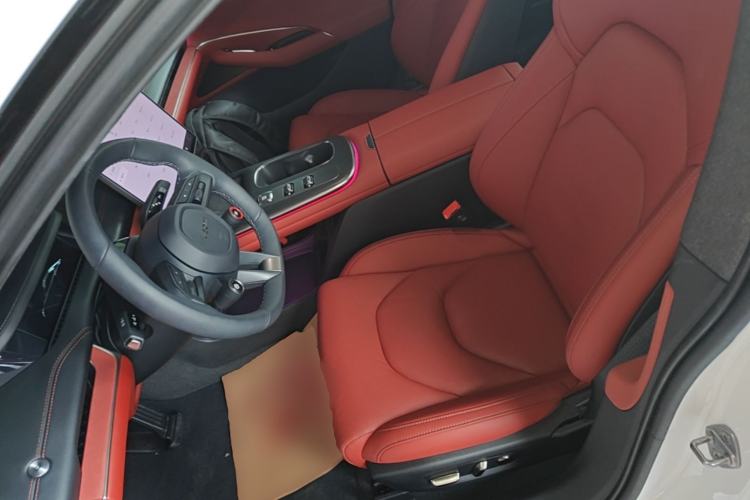 Used Xiaomi Auto SU7 2024 Rear-Drive Long-Range Intelligent Driving Version Left Front Seat