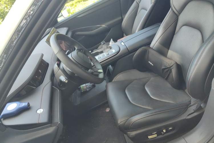 Used Xiaomi Auto SU7 2024 Four-Wheel Drive Ultra-Long Range Advanced Intelligent Driving Max Edition Left Front Seat