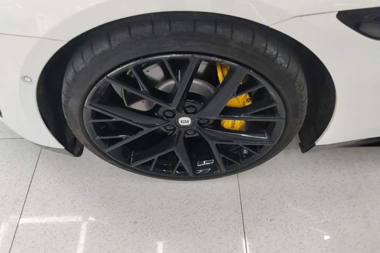 Used Xiaomi Auto SU7 2024 Four-Wheel Drive Ultra-Long Range Advanced Intelligent Driving Max Edition Left Front Wheel Hub