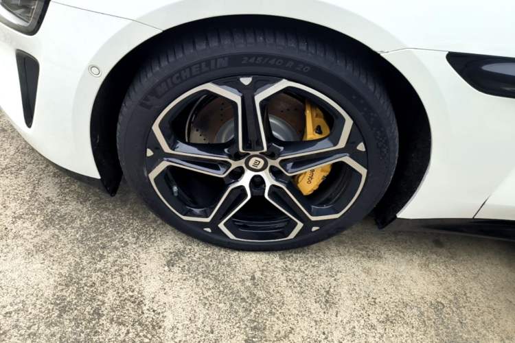 Used Xiaomi Auto SU7 2024 Four-Wheel-Drive Max Founder's Edition Left Front Wheel Hub