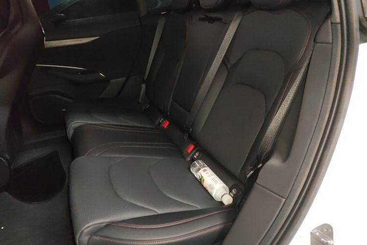 Used Xiaomi Auto SU7 2024 Rear-Drive Long-Range Intelligent Driving Version Left Rear Seat