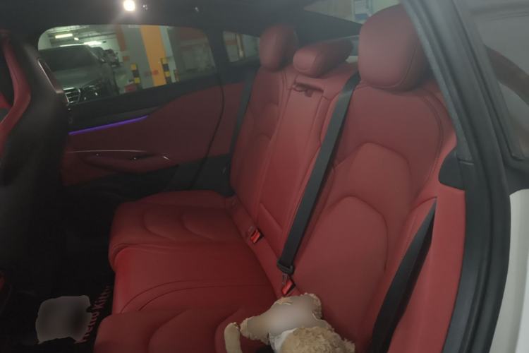 Used Xiaomi Auto SU7 2024 Rear-Drive Long-Range Intelligent Driving Version Left Rear Seat
