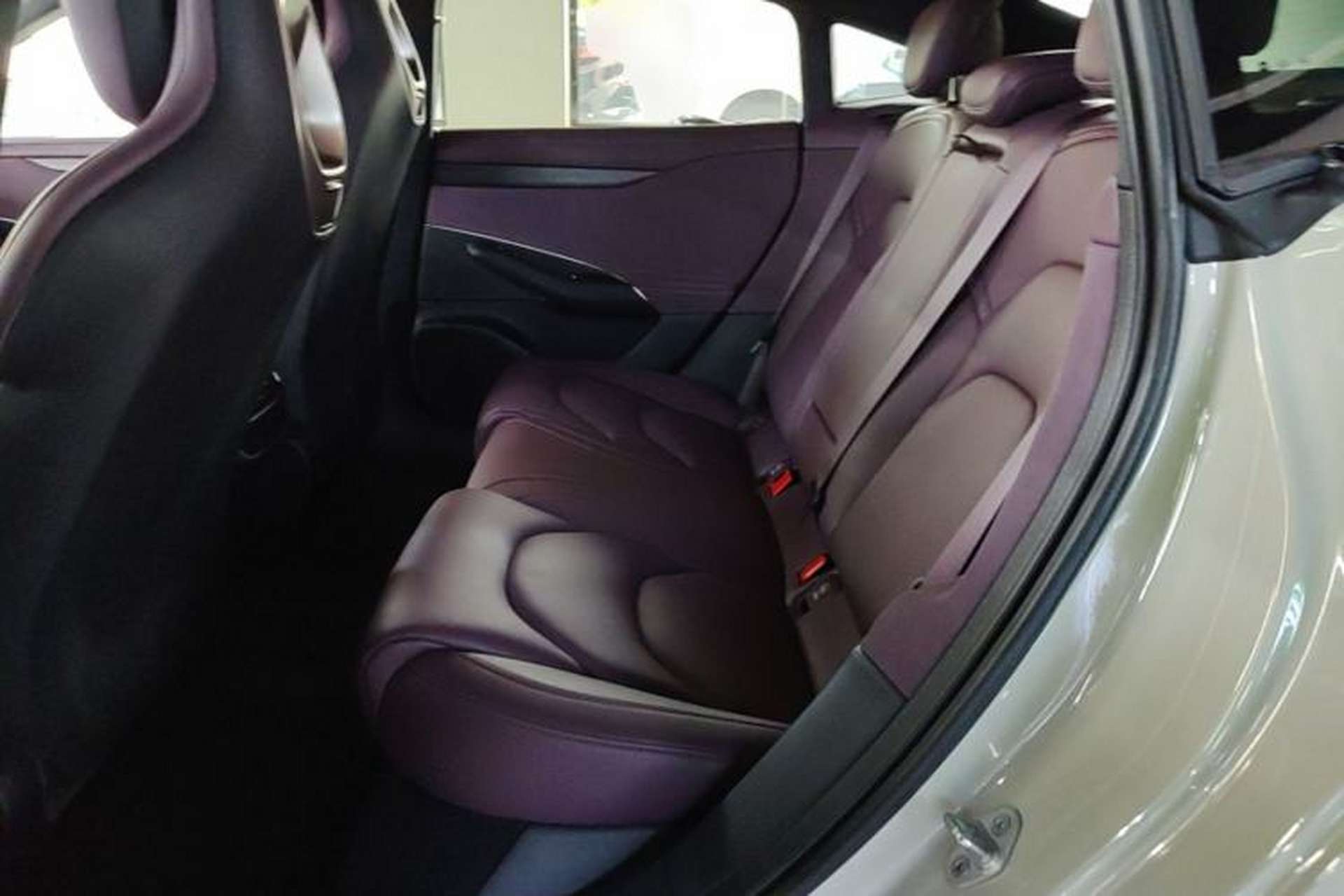 Used Xiaomi Auto SU7 2024 Rear-Drive Long-Range Intelligent Driving Version Left Rear Seat