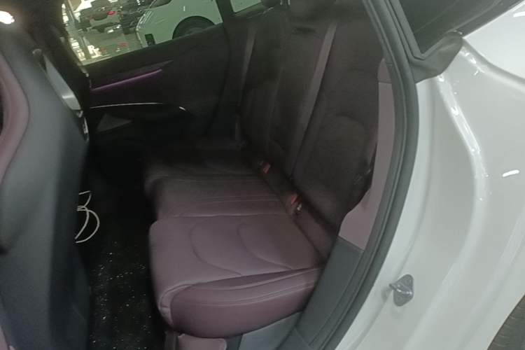 Used Xiaomi Auto SU7 2024 Rear-Drive Long-Range Intelligent Driving Version Left Rear Seat