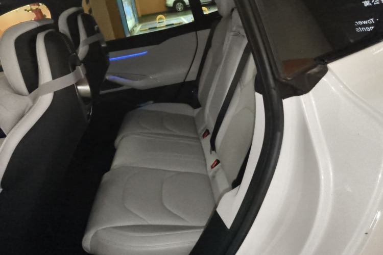 Used Xiaomi Auto SU7 2024 Four-Wheel Drive Ultra-Long Range Advanced Intelligent Driving Max Edition Left Rear Seat