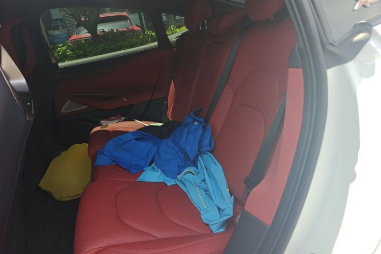 Used Xiaomi Auto SU7 2024 Rear-Drive Long-Range Intelligent Driving Version Left Rear Seat