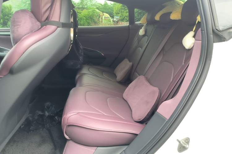 Used Xiaomi Auto SU7 2024 Four-Wheel-Drive Max Founder's Edition Left Rear Seat