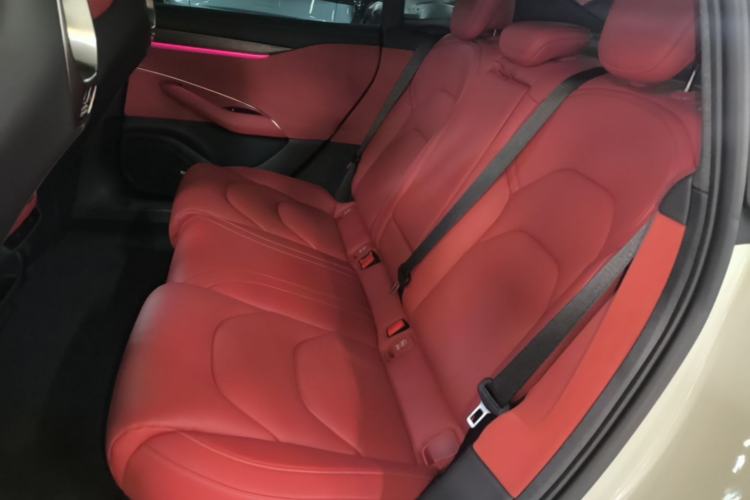 Used Xiaomi Auto SU7 2024 Rear-Drive Long-Range Intelligent Driving Version Left Rear Seat