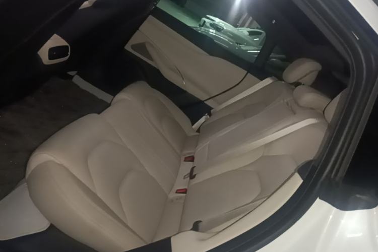 Used Xiaomi Auto SU7 2024 Rear-Drive Long-Range Intelligent Driving Version Left Rear Seat