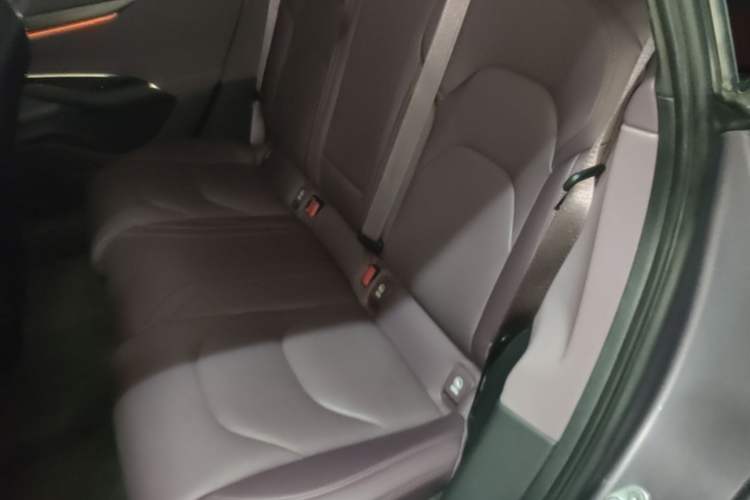 Used Xiaomi Auto SU7 2024 Four-Wheel Drive Ultra-Long Range Advanced Intelligent Driving Max Edition Left Rear Seat