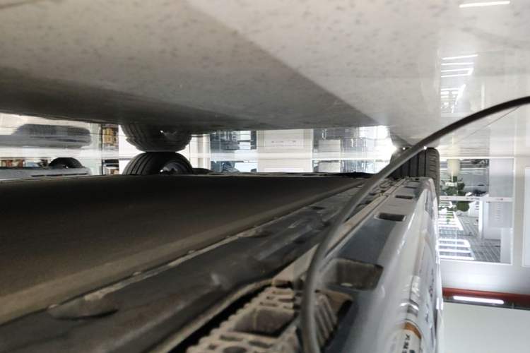 Used Xiaomi Auto SU7 2024 Four-Wheel Drive Ultra-Long Range Advanced Intelligent Driving Max Edition Left Side Sill