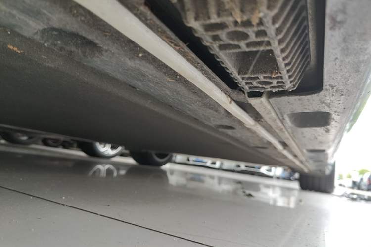 Used Xiaomi Auto SU7 2024 Four-Wheel Drive Ultra-Long Range Advanced Intelligent Driving Max Edition Left Side Sill