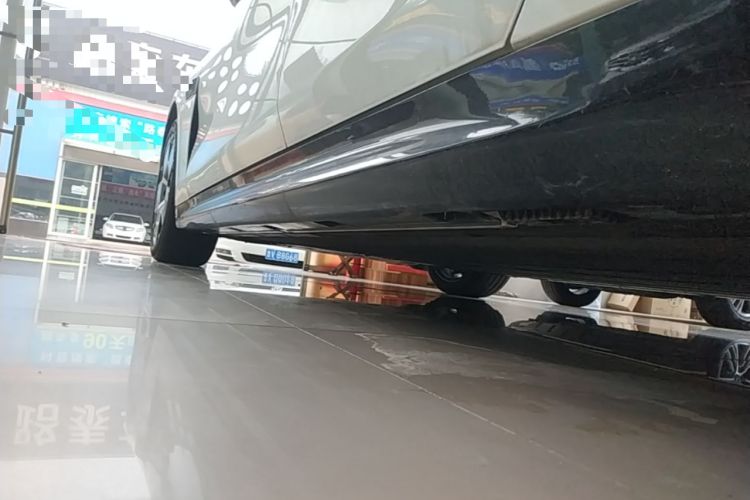 Used Xiaomi Auto SU7 2024 Rear-Drive Long-Range Intelligent Driving Version Left Side Sill
