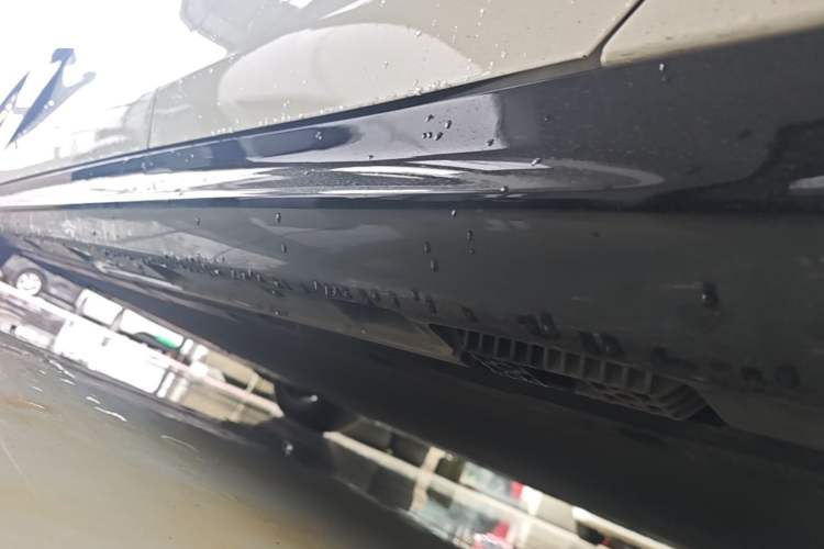 Used Xiaomi Auto SU7 2024 Rear-Drive Long-Range Intelligent Driving Version Left Side Sill