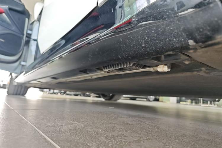 Used Xiaomi Auto SU7 2024 Four-Wheel Drive Ultra-Long Range Advanced Intelligent Driving Max Edition Left Side Sill