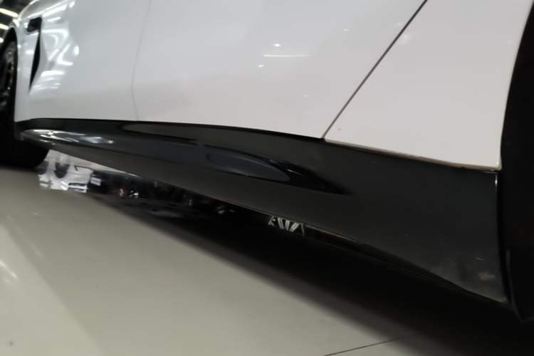 Used Xiaomi Auto SU7 2024 Rear-Drive Long-Range Intelligent Driving Version Left Side Sill