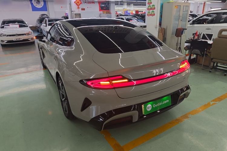Used Xiaomi Auto SU7 2024 Rear-Drive Long-Range Intelligent Driving Version Rear Left 45 Deg