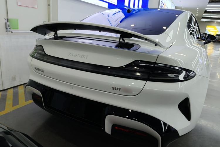 Used Xiaomi Auto SU7 2024 Four-Wheel Drive Ultra-Long Range Advanced Intelligent Driving Max Edition Rear Right 45 Deg