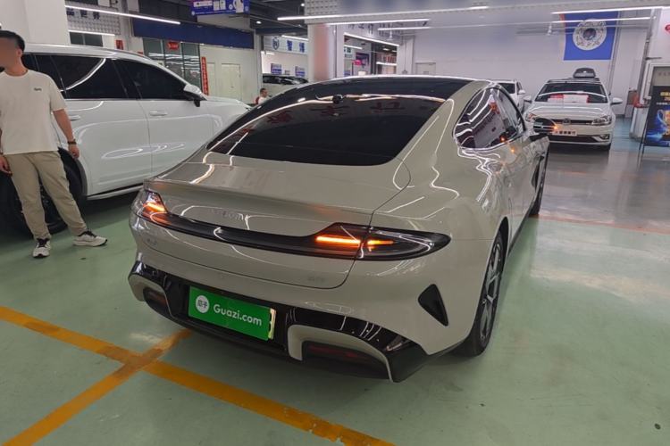 Used Xiaomi Auto SU7 2024 Rear-Drive Long-Range Intelligent Driving Version Rear Right 45 Deg
