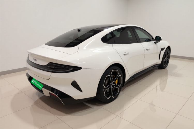 Used Xiaomi Auto SU7 2024 Rear-Drive Long-Range Intelligent Driving Version Rear Right 45 Deg