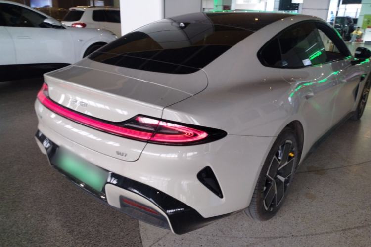 Used Xiaomi Auto SU7 2024 Rear-Drive Long-Range Intelligent Driving Version Rear Right 45 Deg