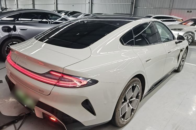 Used Xiaomi Auto SU7 2024 Rear-Drive Long-Range Intelligent Driving Version Rear Right 45 Deg