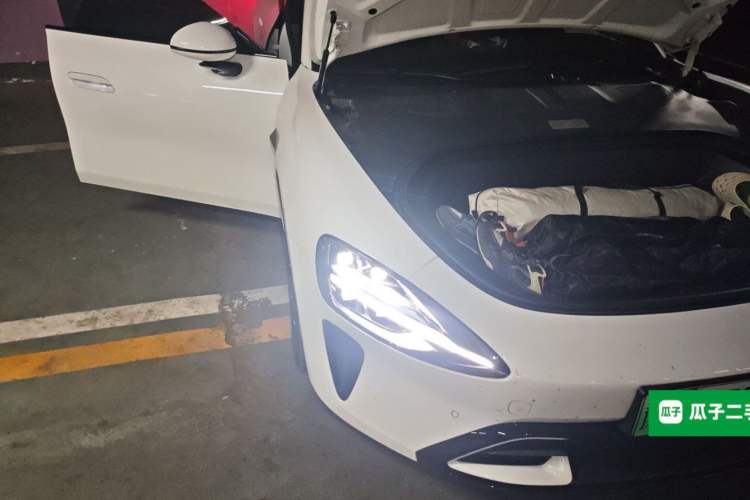 Used Xiaomi Auto SU7 2024 Four-Wheel Drive Ultra-Long Range Advanced Intelligent Driving Max Edition Right Front Headlight
