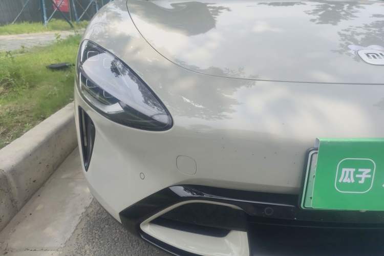 Used Xiaomi Auto SU7 2024 Rear-Drive Long-Range Intelligent Driving Version Right Front Headlight
