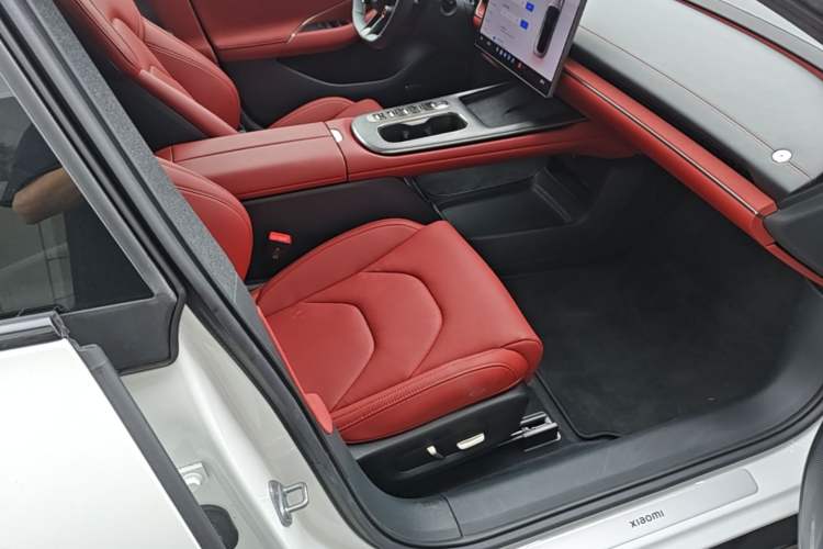 Used Xiaomi Auto SU7 2024 Rear-Drive Ultra-Long Range Advanced Pro-Level Intelligent Driving Version Right Front Seat