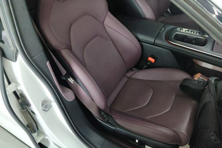 Used Xiaomi Auto SU7 2024 Four-Wheel Drive Ultra-Long Range Advanced Intelligent Driving Max Edition Right Front Seat