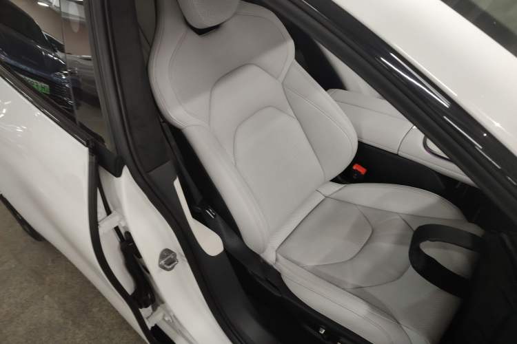 Used Xiaomi Auto SU7 2024 Four-Wheel-Drive Max Founder's Edition Right Front Seat