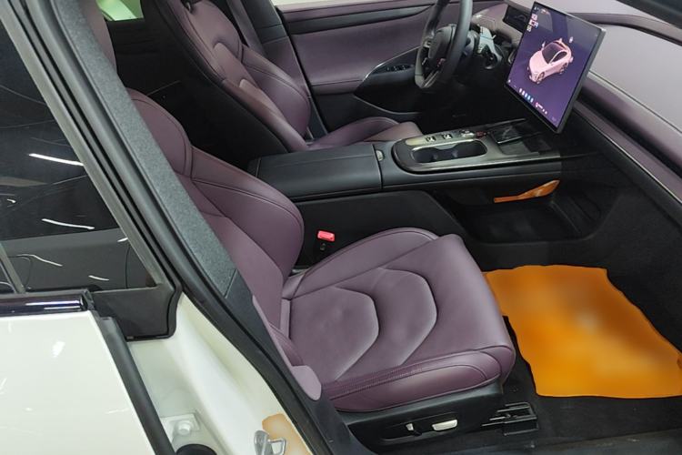 Used Xiaomi Auto SU7 2024 Rear-Drive Long-Range Intelligent Driving Version Right Front Seat