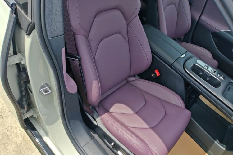 Used Xiaomi Auto SU7 2024 Rear-Drive Ultra-Long Range Advanced Pro-Level Intelligent Driving Version Right Front Seat