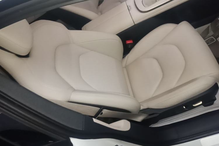 Used Xiaomi Auto SU7 2024 Rear-Drive Long-Range Intelligent Driving Version Right Front Seat