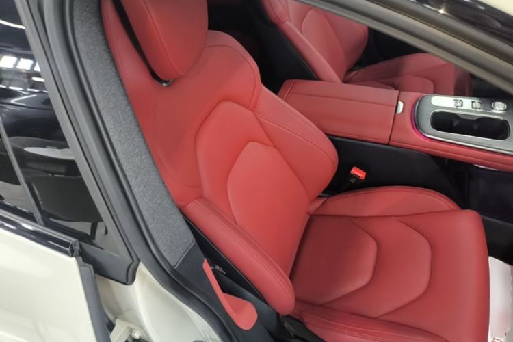 Used Xiaomi Auto SU7 2024 Rear-Drive Long-Range Intelligent Driving Version Right Front Seat