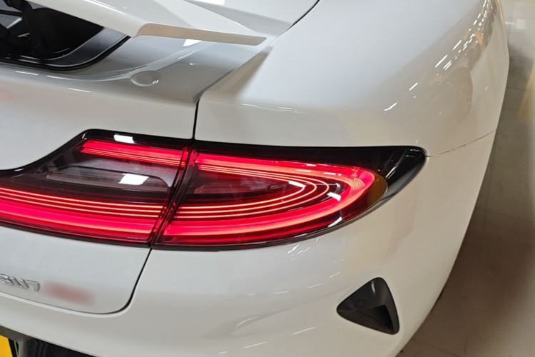 Used Xiaomi Auto SU7 2024 Four-Wheel Drive Ultra-Long Range Advanced Intelligent Driving Max Edition Right Rear Taillight