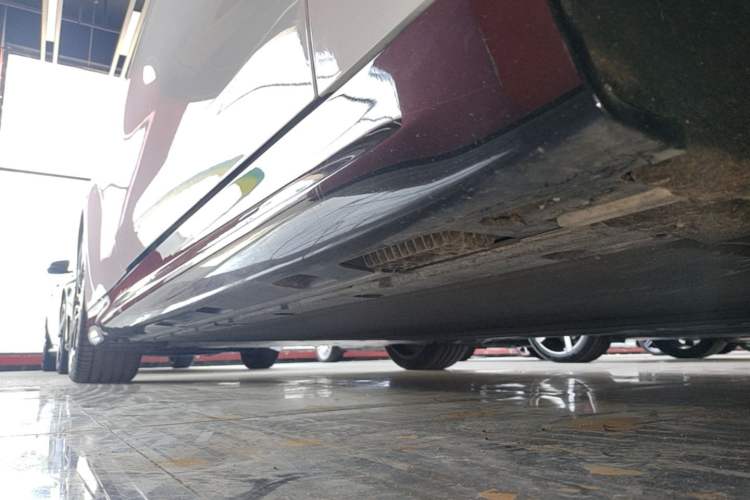 Used Xiaomi Auto SU7 2024 Rear-Drive Long-Range Intelligent Driving Version Right Side Sill