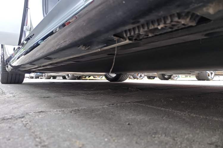 Used Xiaomi Auto SU7 2024 Rear-Drive Ultra-Long Range Advanced Pro-Level Intelligent Driving Version Right Side Sill