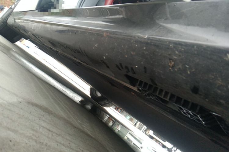 Used Xiaomi Auto SU7 2024 Four-Wheel Drive Ultra-Long Range Advanced Intelligent Driving Max Edition Right Side Sill