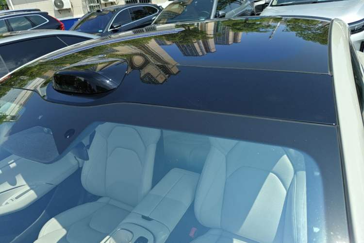 Used Xiaomi Auto SU7 2024 Four-Wheel Drive Ultra-Long Range Advanced Intelligent Driving Max Edition Roof
