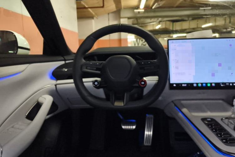 Used Xiaomi Auto SU7 2024 Four-Wheel Drive Ultra-Long Range Advanced Intelligent Driving Max Edition Steering Wheel