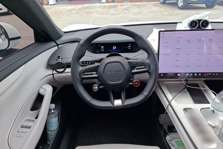 Used Xiaomi Auto SU7 2024 Rear-Drive Ultra-Long Range Advanced Pro-Level Intelligent Driving Version Steering Wheel