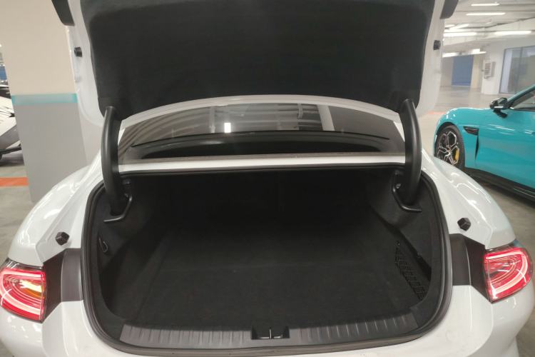 Used Xiaomi Auto SU7 2024 Four-Wheel-Drive Max Founder's Edition Trunk