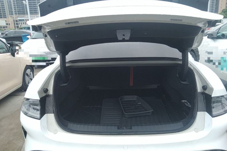 Used Xiaomi Auto SU7 2024 Four-Wheel Drive Ultra-Long Range Advanced Intelligent Driving Max Edition Trunk